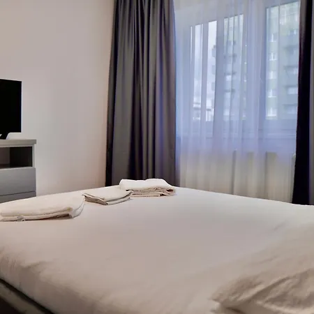 Lägenhet Coresi Topcity 2camere *