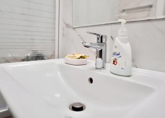 Апартаменти Coresi Topcity 2camere *